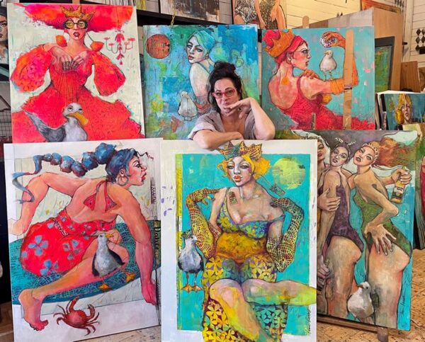 artist Traci Owens with her art